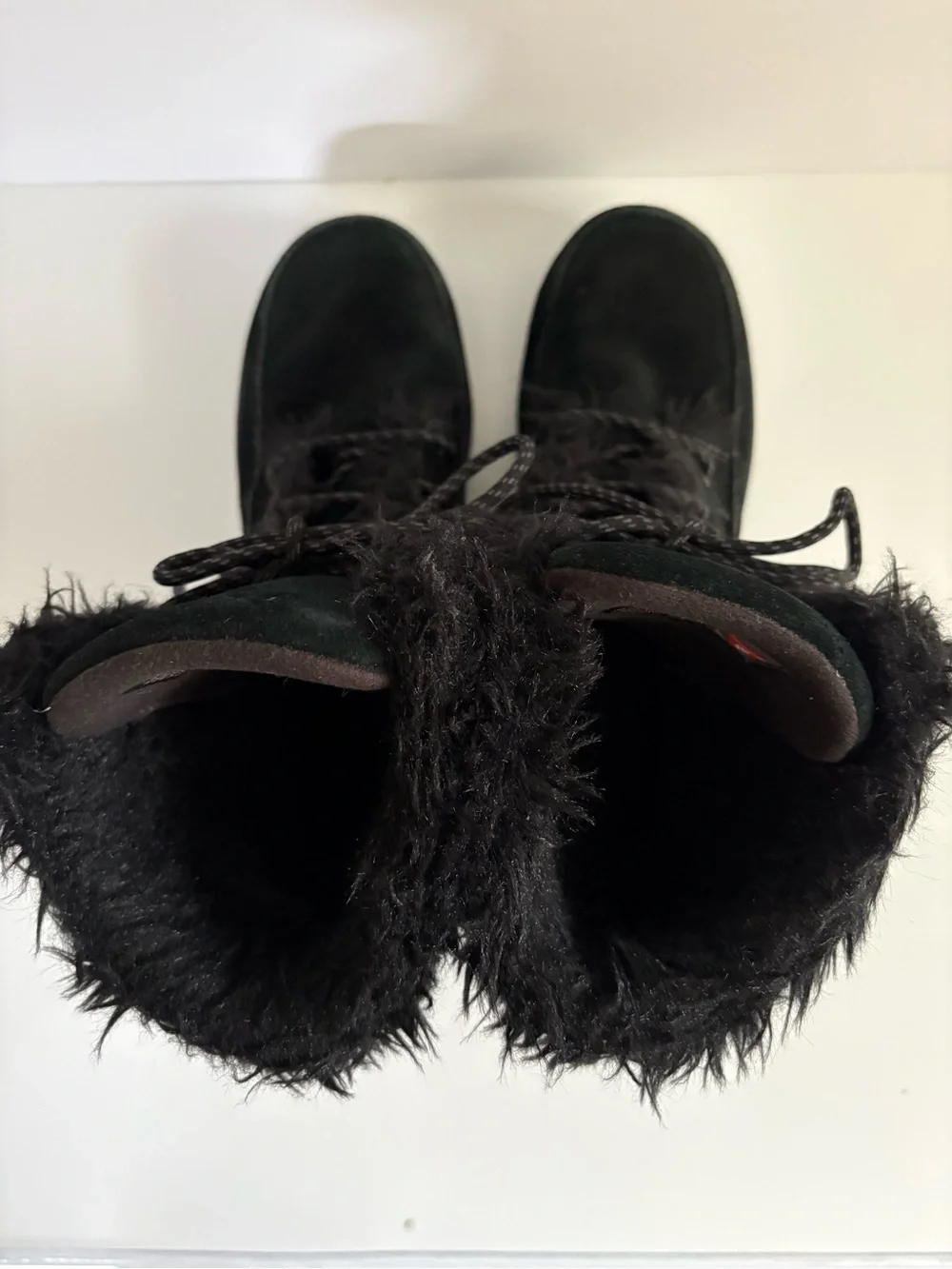 L.L. Bean Black Suede Primaloft Winter Boots Faux Fur Trim Lace Up Size 8
